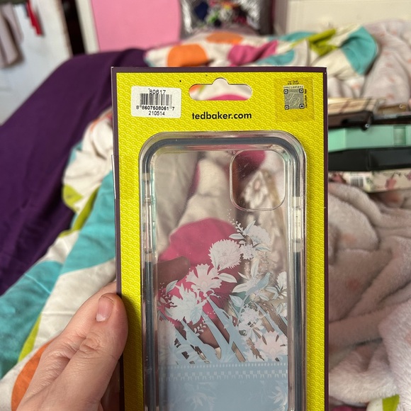 Ted Baker iPhone 11 case - Picture 2 of 2